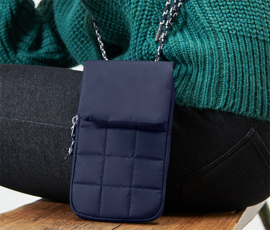 Isolierte Smartphone-Tasche, dunkelblau online bestellen bei Tchibo 666964