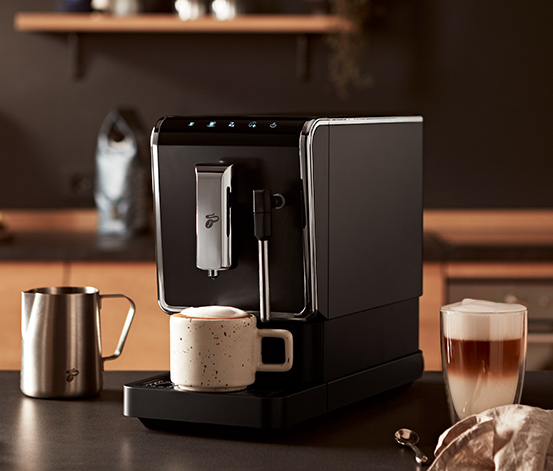 Tchibo Kaffeevollautomat »Esperto Latte« online bestellen bei Tchibo 377043