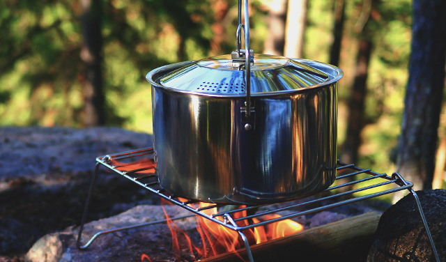 Campingküche: Ausstattung und Rezepte | TCHIBO